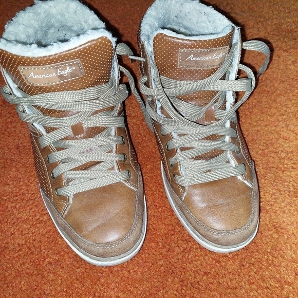 American Eagle EUC Boy's Boots. Size 7.5 - Picture 1 of 13